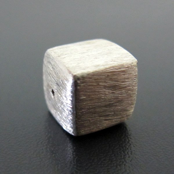 Бусина Куб сатиновый 11 мм серебро 925 - shvenzy.ru